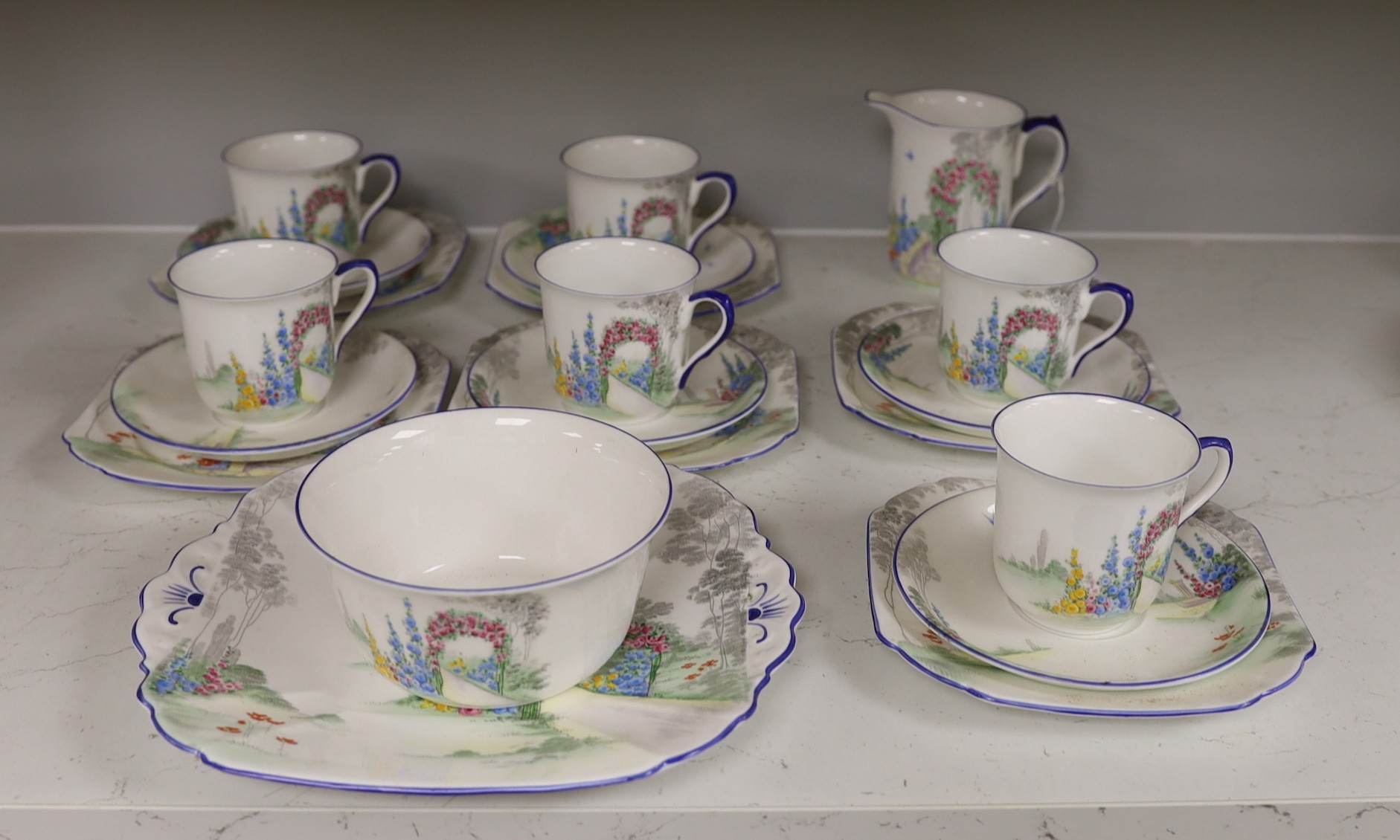 A Shelley ‘Archway of Roses’ 11606 pattern part tea set